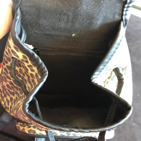 Backpack purse cheetah printed - Picture 5 of 5